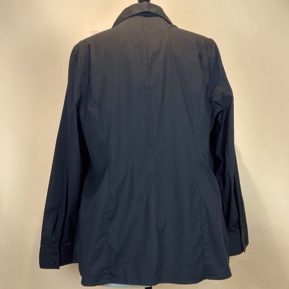 Lane Bryant black zip front blouse. Sz 22/24 - Picture 4 of 6